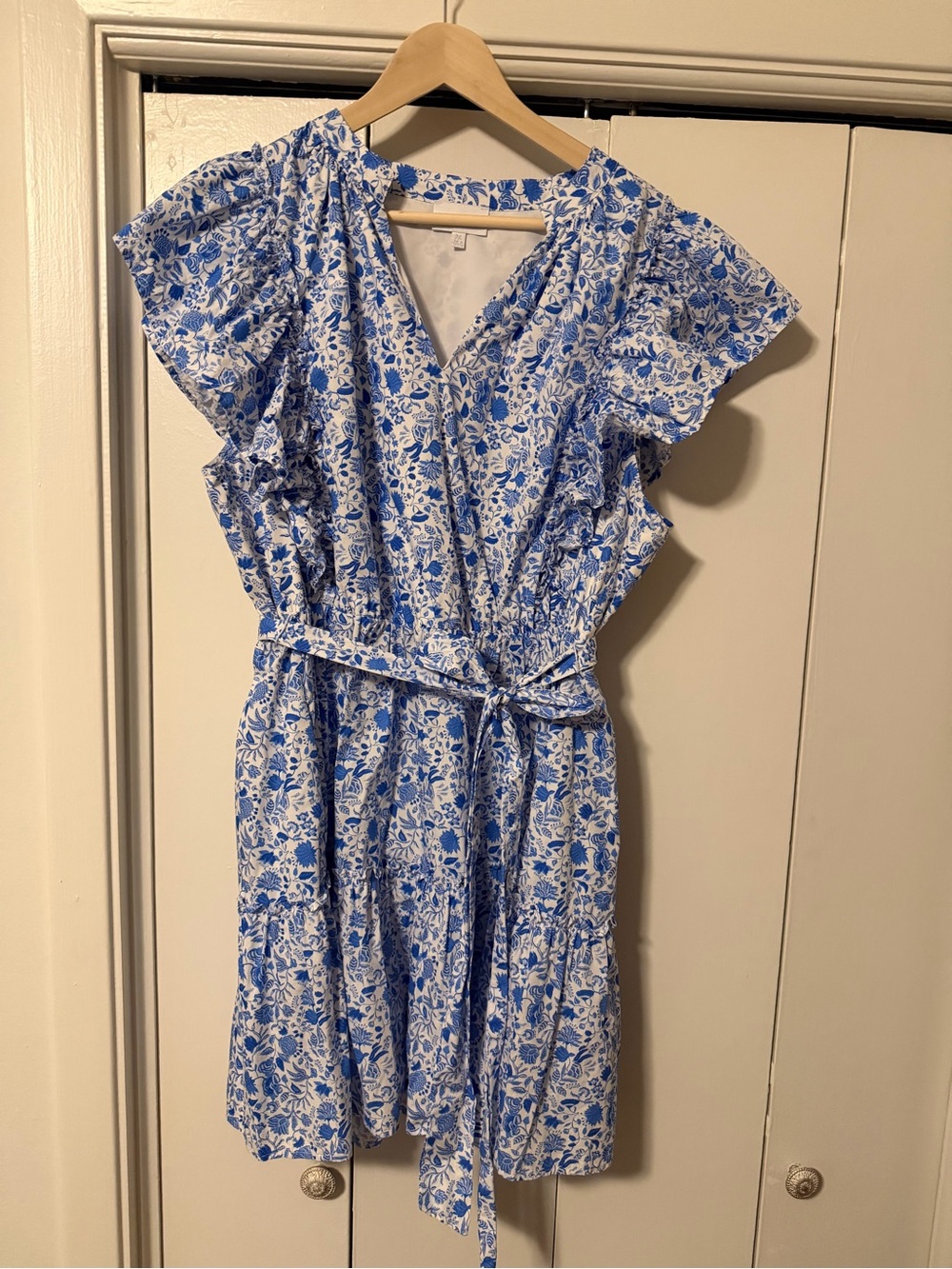 Sugarlips Blue & White Floral Tie-Waist Mini Dress